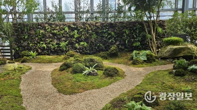 화성시우리꽃식물원 이끼원 모습