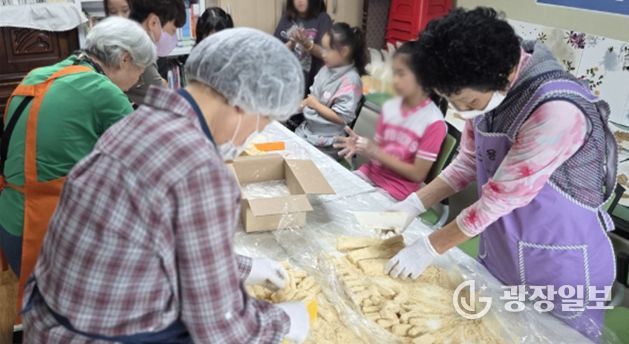 “연수구자원봉사센터 단체물품지원사업, 추석맞이 전통문화 체험 성료”
