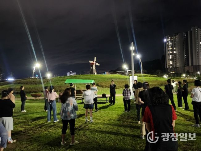 고성군수, 군민과 함께하는 백세공원 ‘달빛체조’ 현장 참여