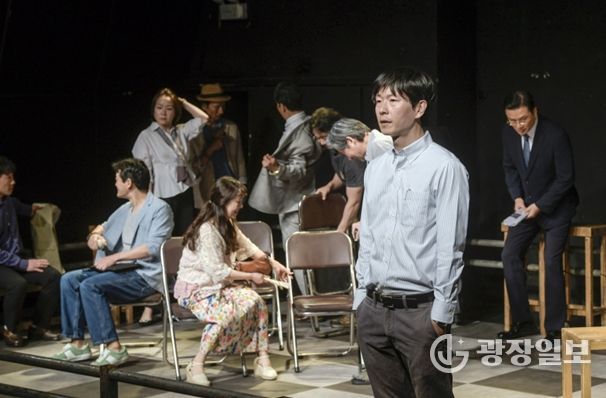 <12인의 성난 사람들> 공연 사진