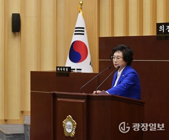 광주 서구의회 고경애 의원이 제334회 임시회 중 본회의에서 발언하고 있다.  (광주 서구의회 제공)
