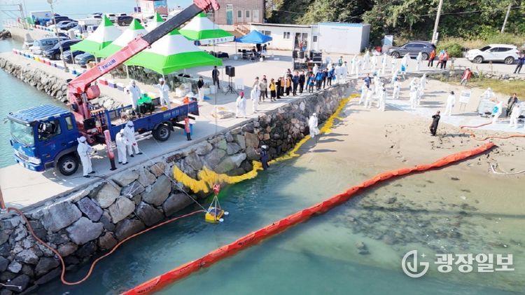 완도해경-해남군, 2025년 해안방제 합동 훈련 실시