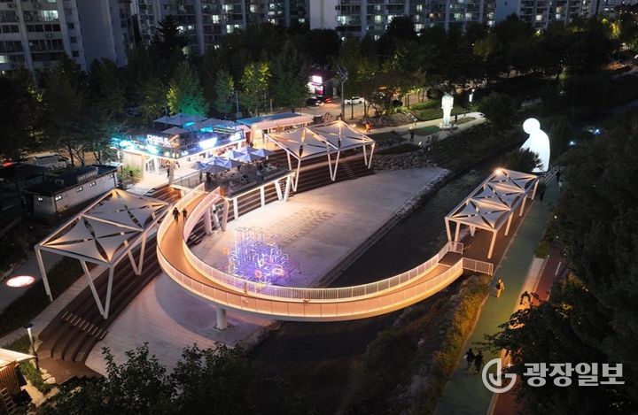 서울시, 수변활력거점 14호 '당현천 당현마루' 개장