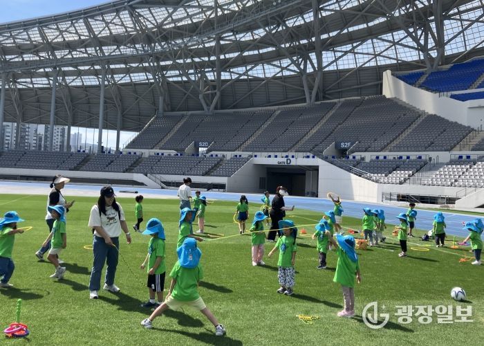 용인미르스타디움, 영·유아 대상 천연잔디 무료체험 성료