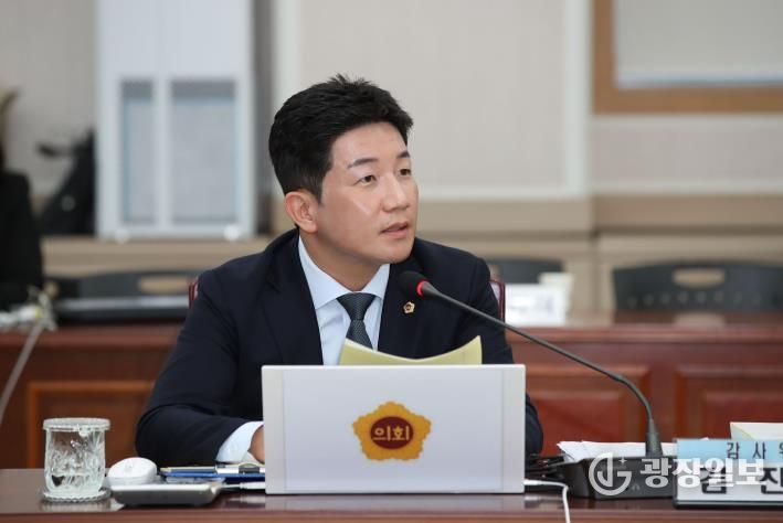 김진남 전라남도의원, ‘10시간 수영이 아니라, 10초 안에 살아남는 힘 길러야“생존 수업 교육 실효성 지적..