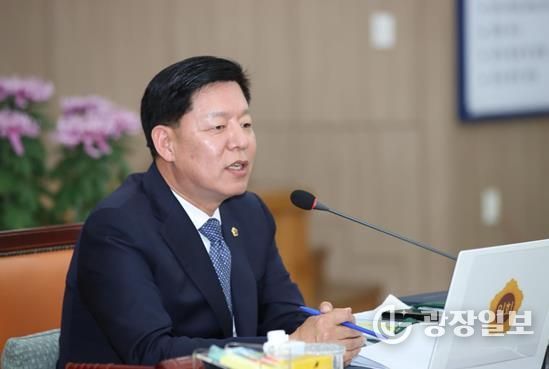 김정희 전남도의회 교육위원장 전남교육청 행정사무감사