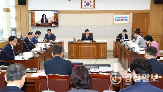 강원특별자치도의회 교육위, 도교육청 스마트기기 보급사업 감사계획 제출 요구