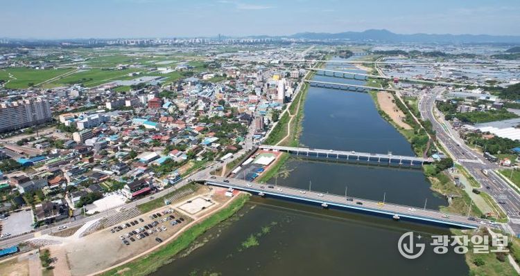 나주시가 기존 남평강변도시 성공 경험을 확장해 ‘남평 제2강변 도시개발사업’을 본격 추진한다. 사진은 남평강변도시 일대 전경.