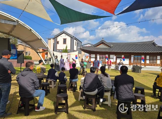 조만간 프로젝트 공연 모습.