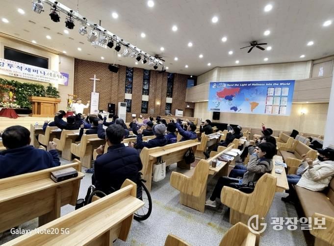 (사)한국신장장애인경기협회 광주지부, ‘건강 투석 세미나(웃음치료)’ 성료