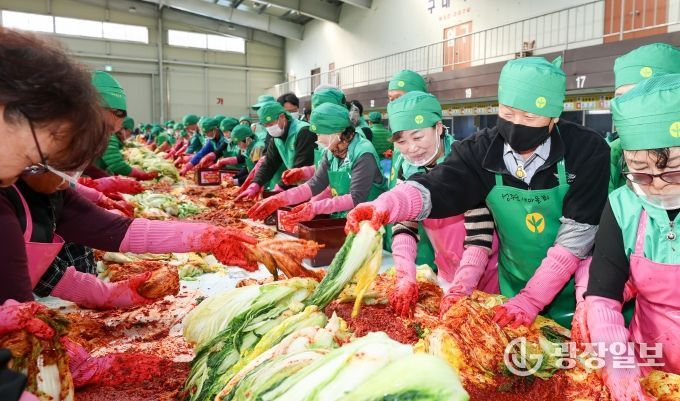 성주군새마을회 사랑을 담은 김장김치로 이웃사랑 실천