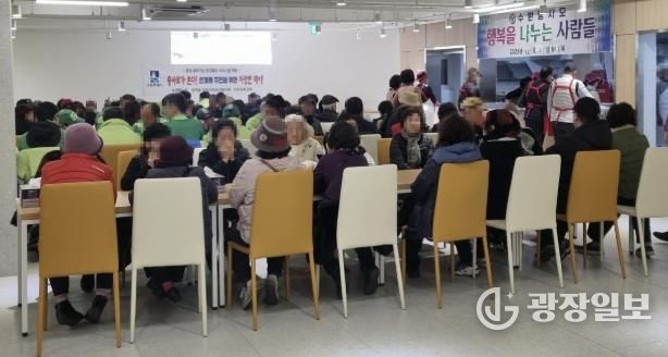 수원중사모가 쏜다! 수원시 팔달구 인계동 주민을 위한 무료 자장면 데이 진행