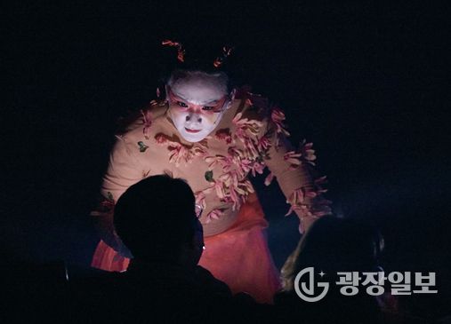 <한 겨울밤의 꿈> 공연 사진(2025.11.26. 정선아리랑센터)