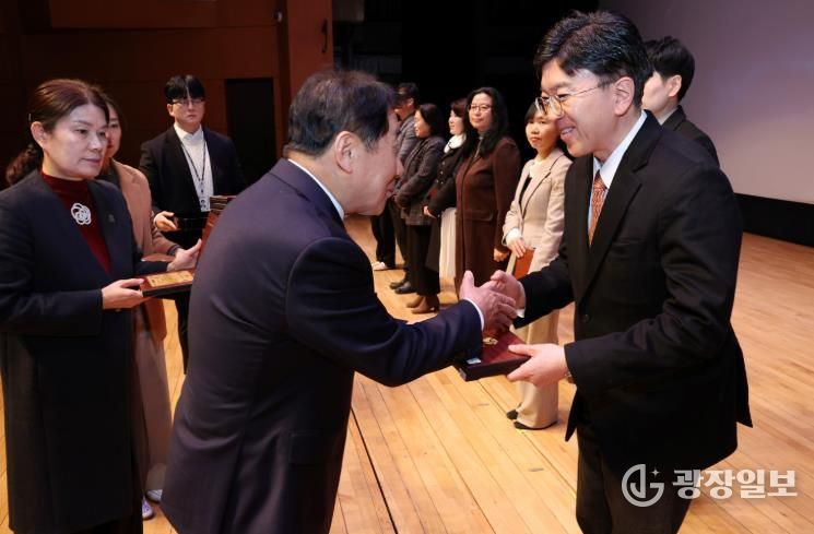 한국필립모리스 일자리창출 유공 양산시장 표창 수상