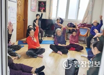 요가·라인댄스로 건강하게… 정읍시 시민건강증진 신체운동교실 연중 운영