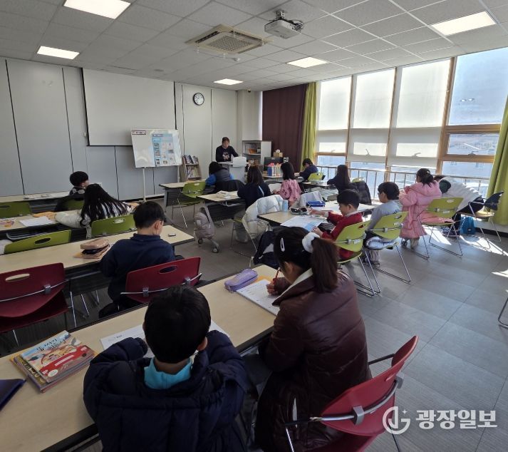 방학 중 초등 돌봄 공백 해소와 독서문화 활성화에 앞장