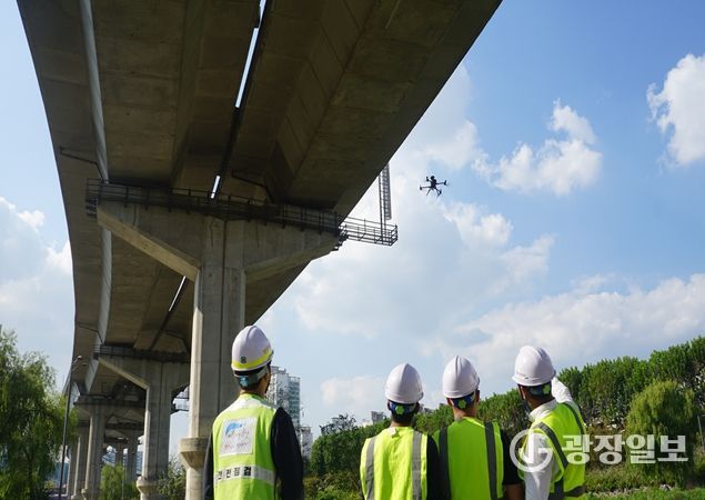 교량 드론 점검
