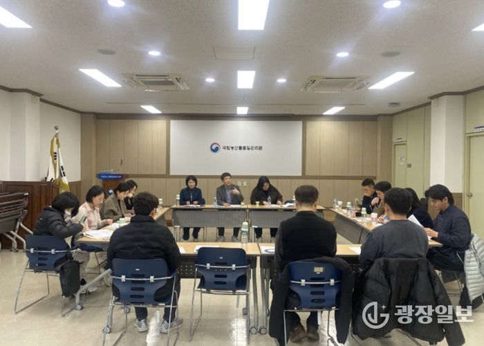 2.27. 사천 농관원과 사천시 관계 공무원이 15명이 참석한 가운데 공익직불제 및 농업경영체 등록 업무의 효율화 방안에 대해 협의회를 개최하였다