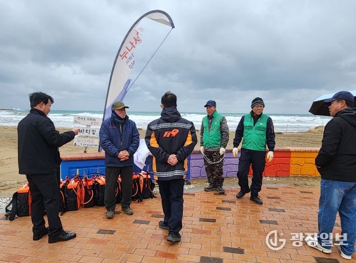 포항시는 3일 정월대보름을 맞아 개최되는 달집태우기 등 행사장 6개소에 대해 대대적인 현장 안전 점검을 실시했다.