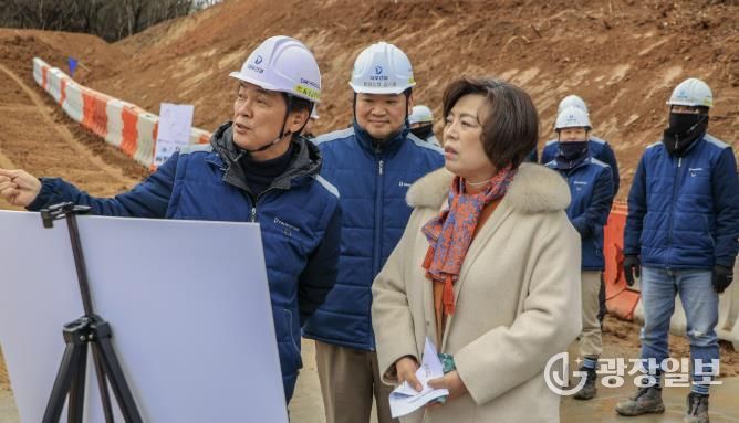 과천시, 지식정보타운 연결녹지·단설중학교 조성 현장 점검