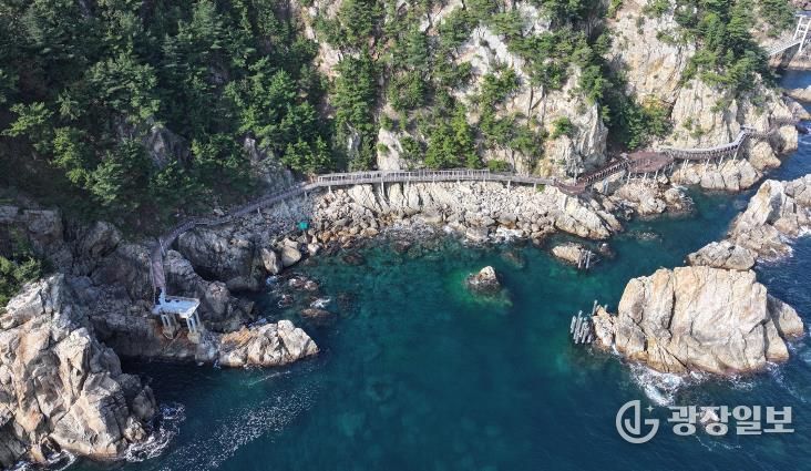 초곡 용굴촛대바위