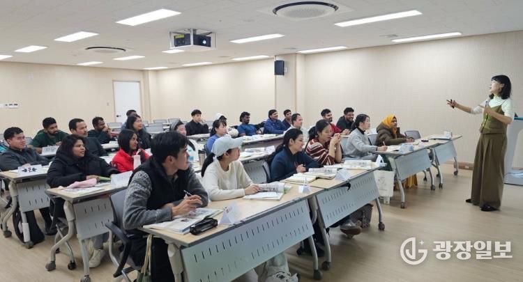 외국인주민대상한국어교육을하는장면(3.15일)
