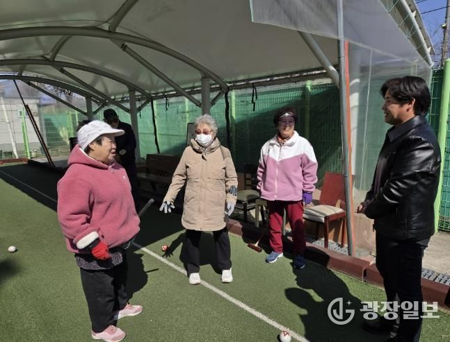 동두천시 보산동행정복지센터, 보산동 게이트볼장 어르신들과 소통 나서