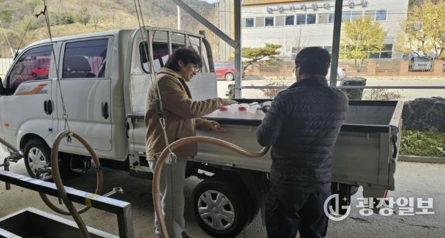 영동군, 유용미생물 600톤 공급 ‘영농 준비 완료’... 품질향상, 환경보호, 비용절감까지 효자 노릇 톡톡