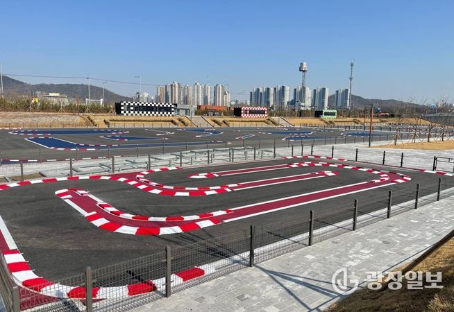달빛공원(송도동 25 일원)에 조성된 RC스포츠 경기장 전경