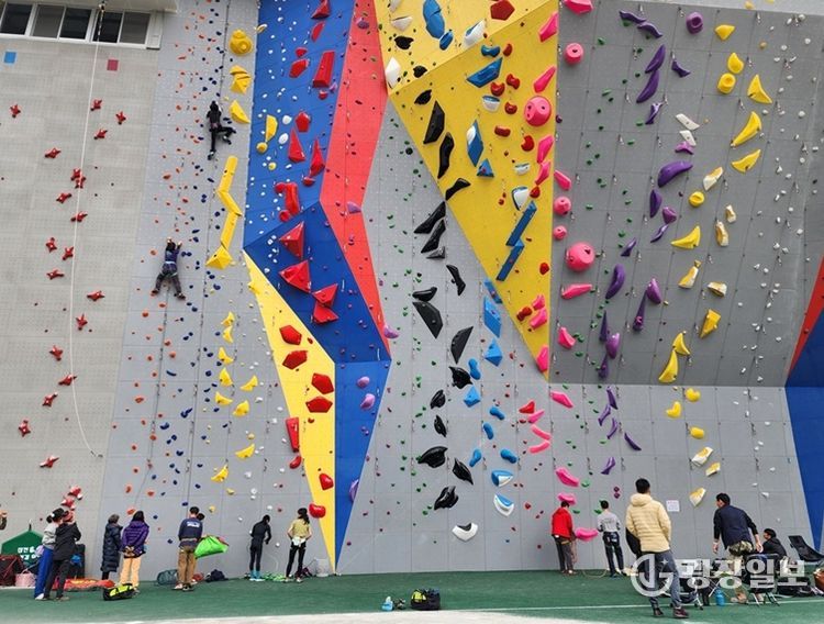 파주시, 국제규격 인공암벽장 문 열었다… 4월부터 시민 이용 가능