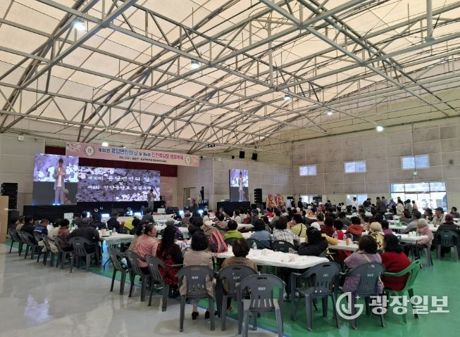 제30회 용담면민의 날 및 제4회 진안용담호 봄꽃축제 성공적으로 치뤄