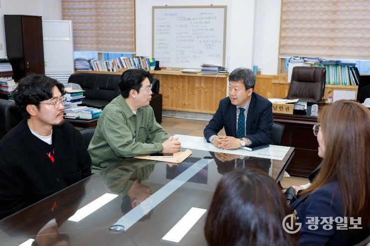 독도사랑운동본부 ‘독도사랑’ 후원물품 기탁