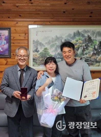 故 김흥악 지사의 외증손자 내외